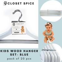 kids blue wood hangers. children's wood hangers in blue, baby wood hangers, toddlers blue wood hangers, centres en bois, blu centres de Enfant