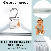 kids blue wood hangers. children's wood hangers in blue, baby wood hangers, toddlers blue wood hangers, centres en bois, blu centres de Enfant 